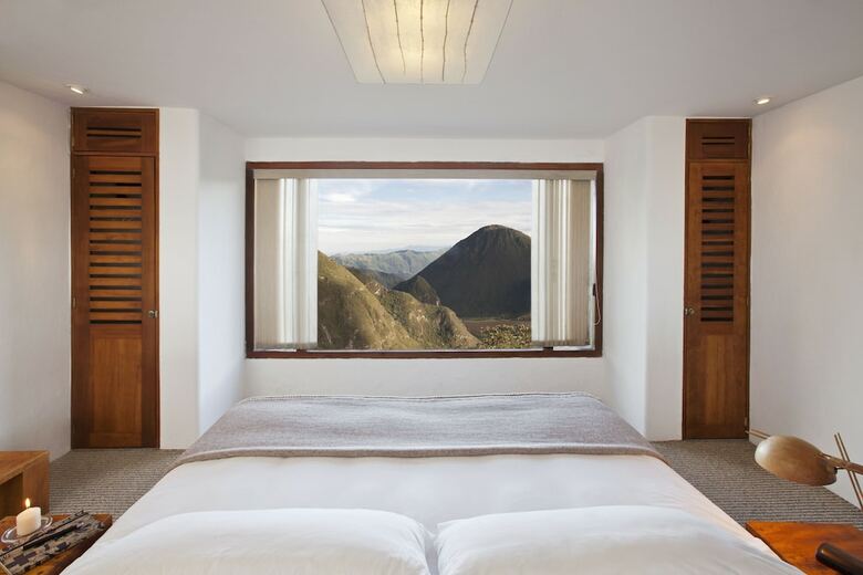 Hotel El Crater