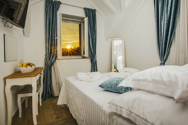 Bed & Breakfast Heritage Hotel Dea Hvar