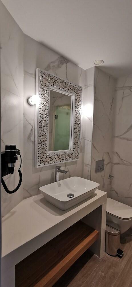 Villaggio Hotel - Adults Only