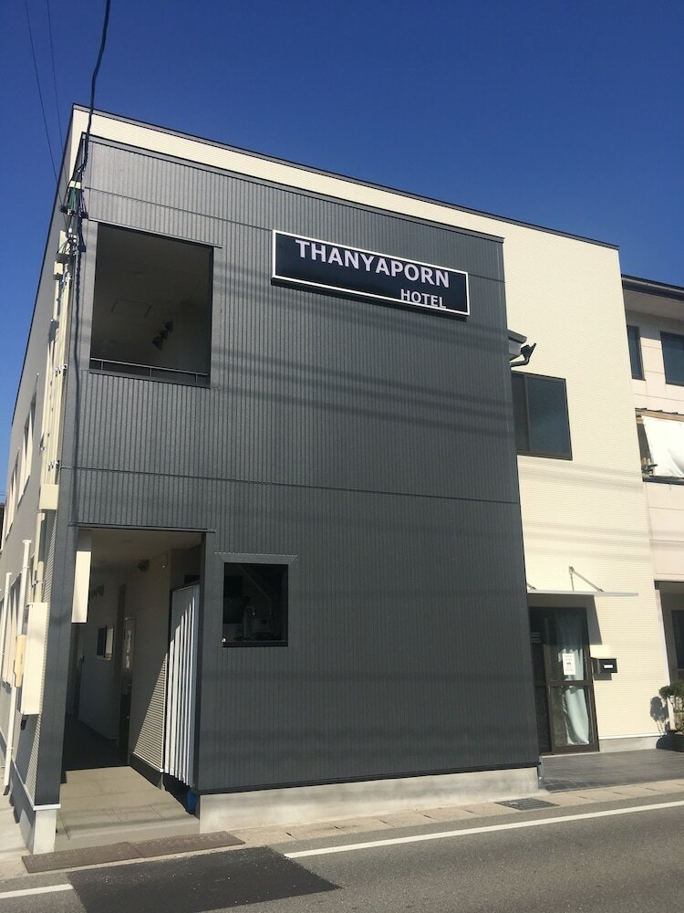 Apartamentos Thanyaporn Hotel