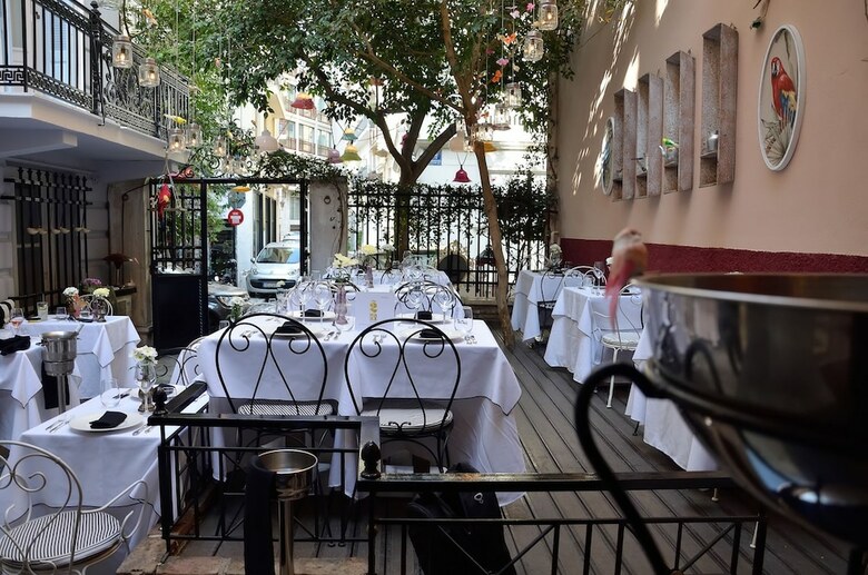 Apartamentos 2mazi Suites