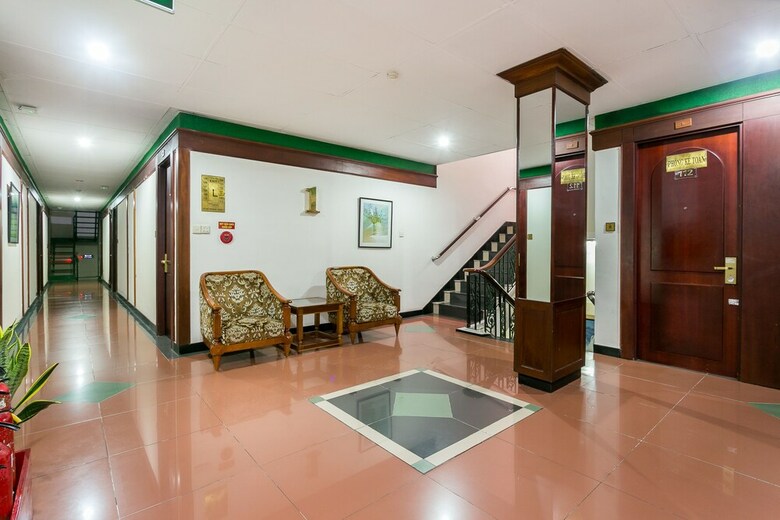 Oyo 226 Tao Dan Hotel