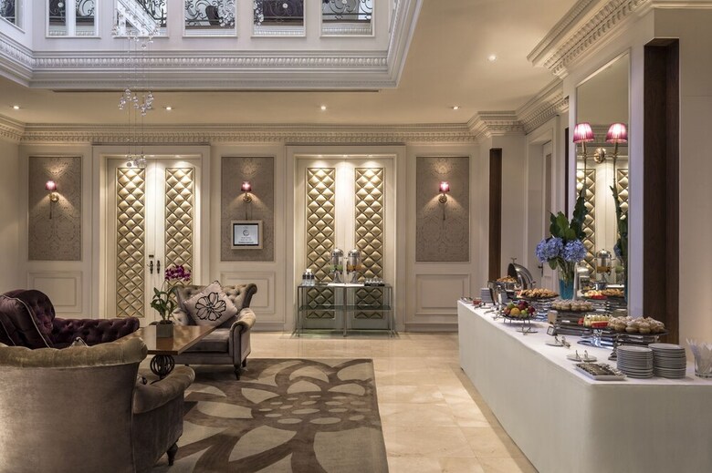 Hotel Tower Club At Lebua (The World?s First Vertical Destination)