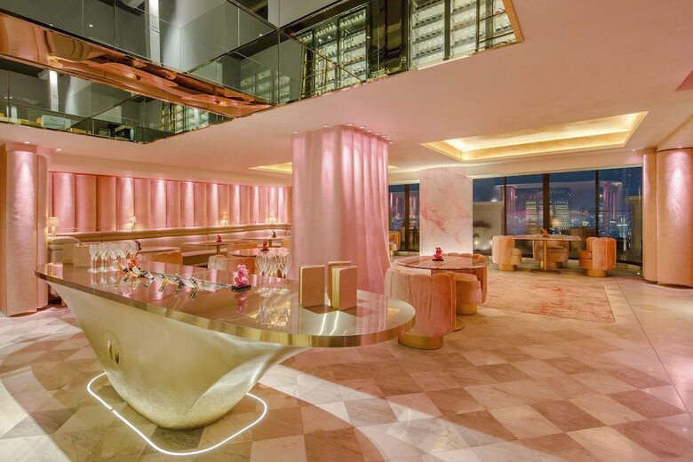 Hotel Tower Club At Lebua (The World?s First Vertical Destination)