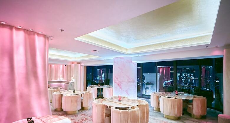 Hotel Tower Club At Lebua (The World?s First Vertical Destination)