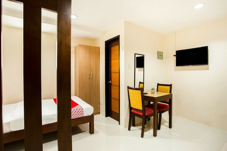 Hotel Oyo 199 Solange Apartelle