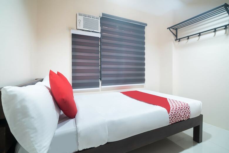 Hotel Oyo 199 Solange Apartelle