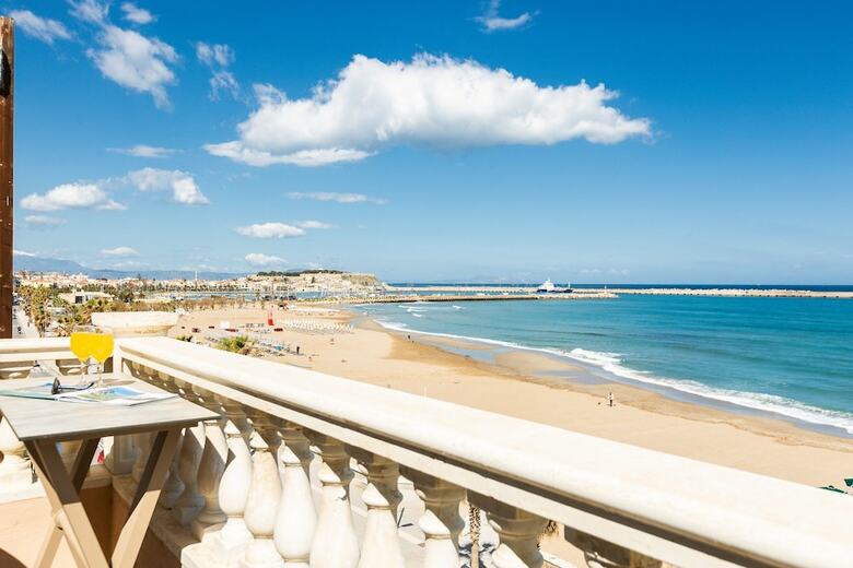 Apartamentos Madel Suite - Feeling Sea Breeze