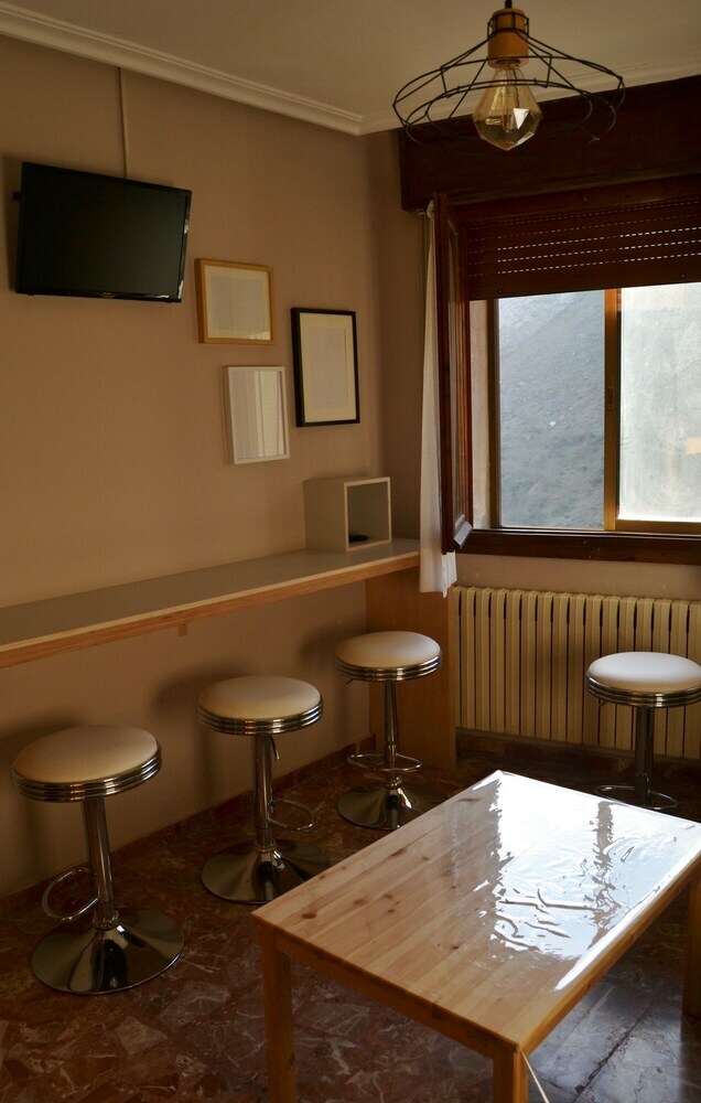 Pension Tres Puentes Anguiano