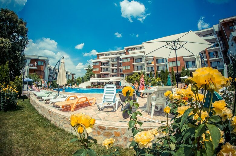 Apartamentos Messambria Fort Beach