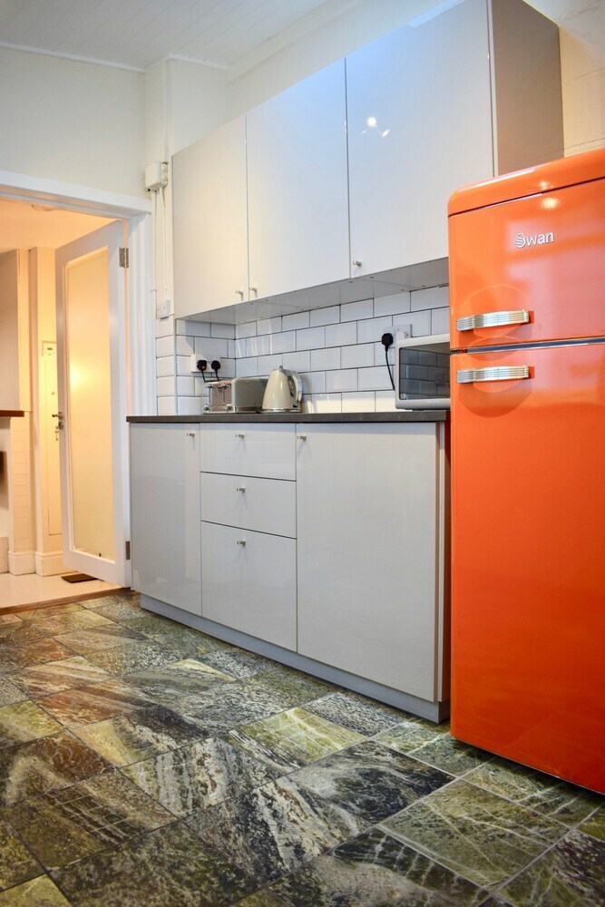 Apartamentos Renovated 3 Bedroom Home