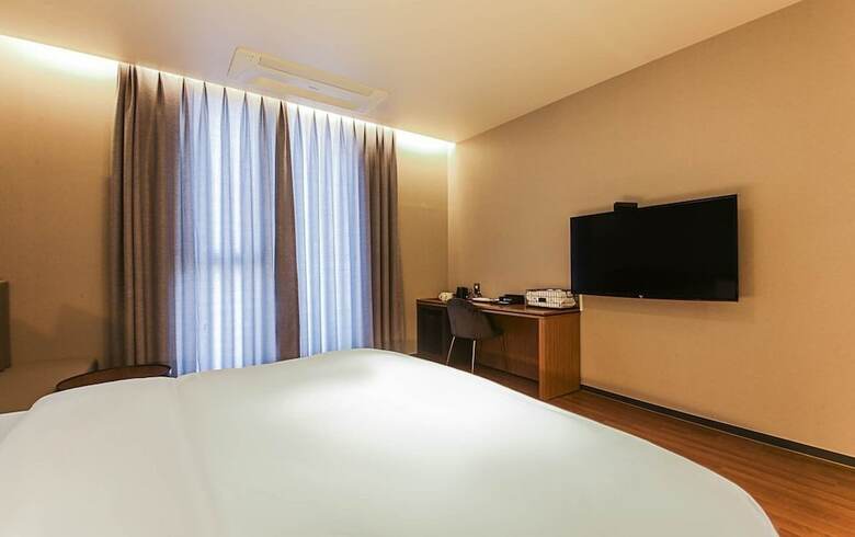Gimhae Perfect Hotel