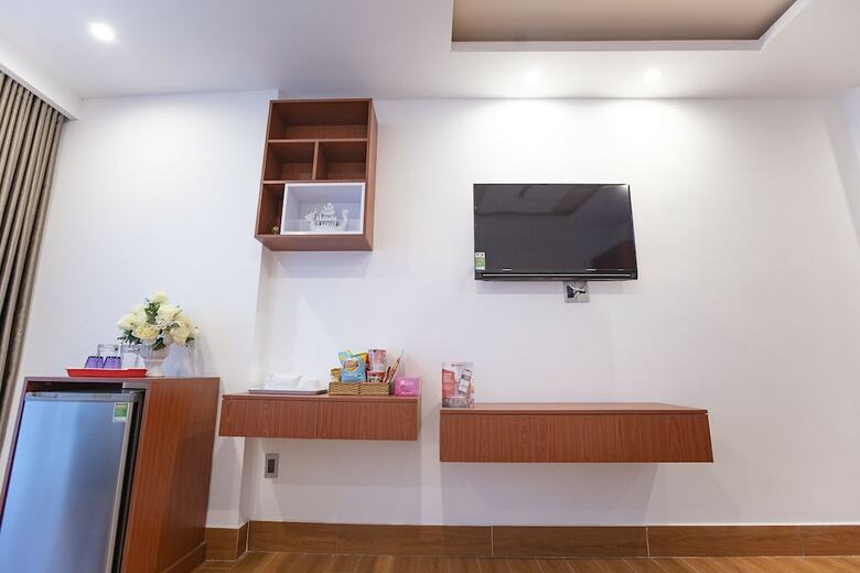 Hotel Reddoorz Plus @ Cach Mang Thang 8 Street