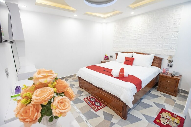 Hotel Reddoorz Plus @ Cach Mang Thang 8 Street