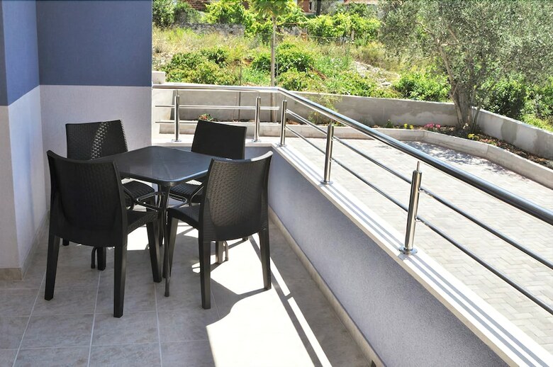 Apartments Zora 1629