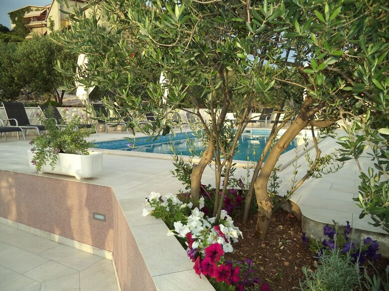 Apartment Biki? / Three Bedrooms