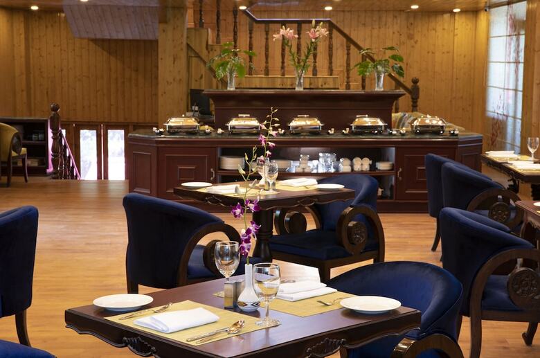 Hotel Regenta Inn Blossoms Kullu Manali