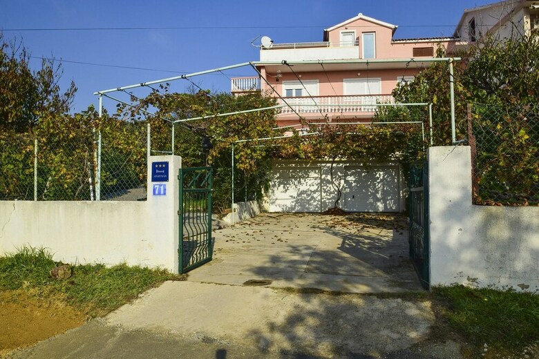 Apartments Komadina M71 / Two Bedrooms