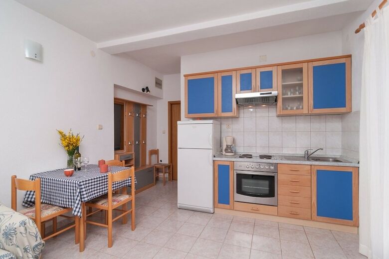Apartments Katija