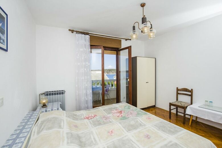 Apartments And Rooms Krstini?