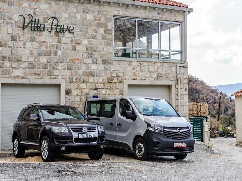 Villa Pave / Six Bedrooms H1