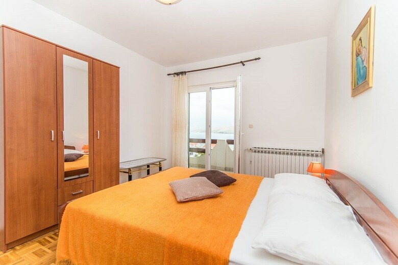 Apartments Valenti? 1304 Pag