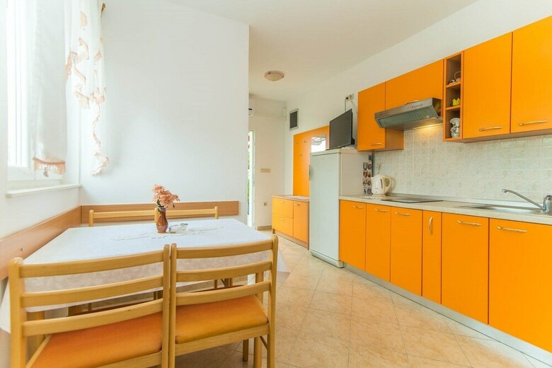 Apartments Valenti? 1304 Pag