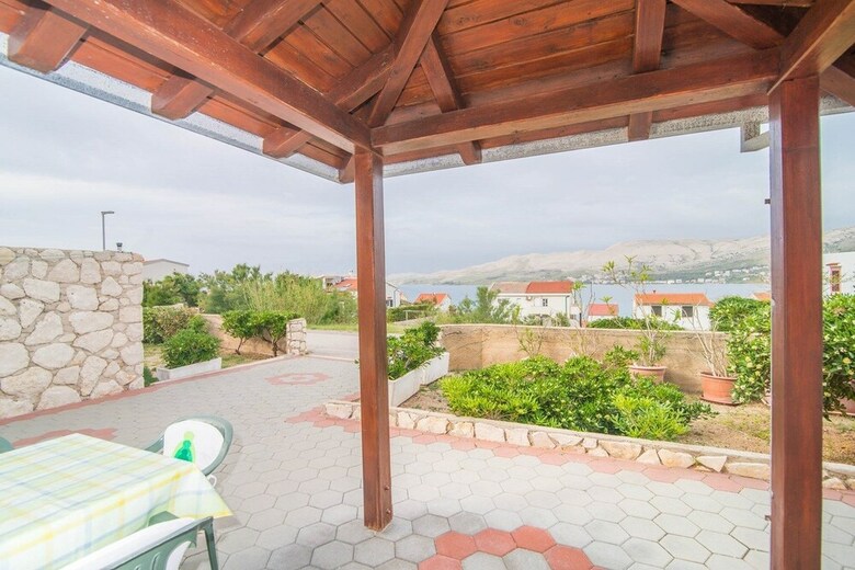 Apartments Valenti? 1304 Pag