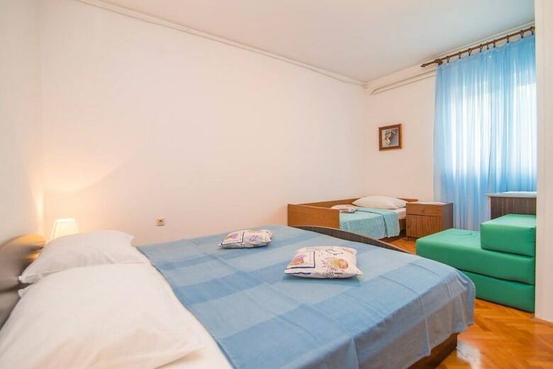 Apartments Valenti? 1304 Pag