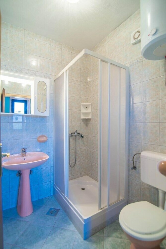 Apartments Valenti? 1304 Pag