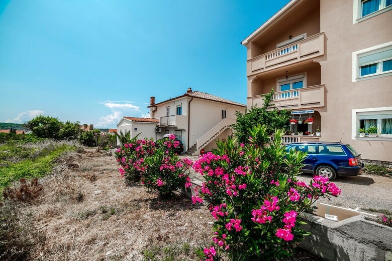 Apartments Jasko / Two Bedroom Jasko 2