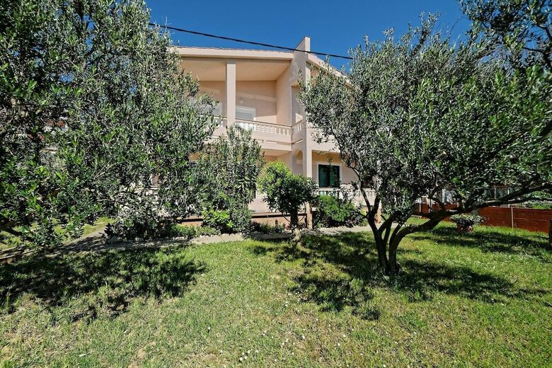 Apartments Nada Banjol