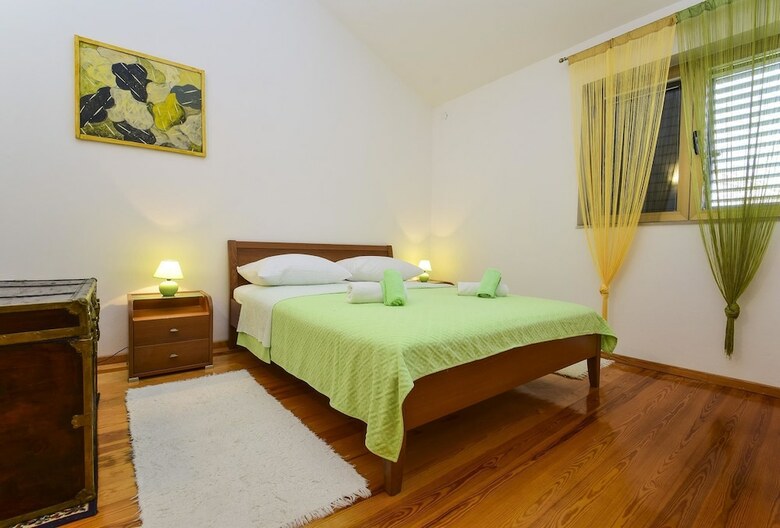 Apartment Vilma / Three Bedroom