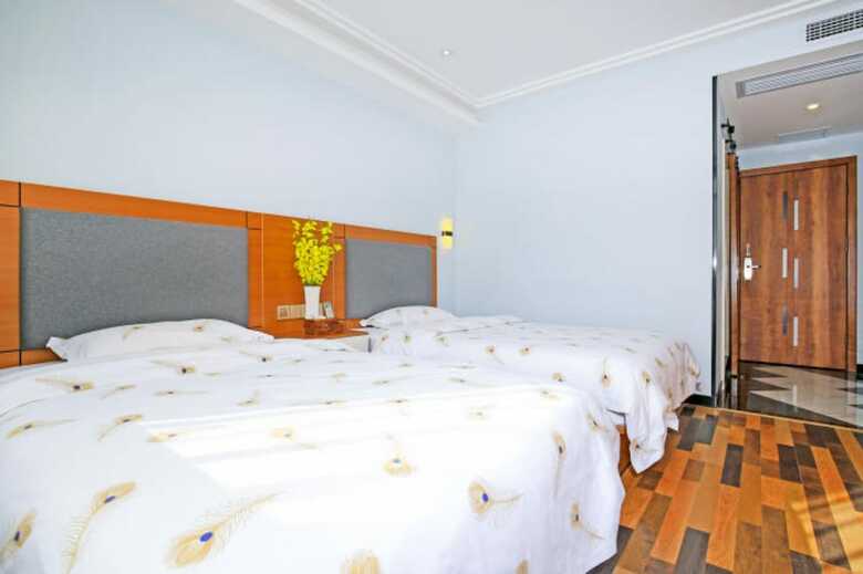 Guilin Lemmy Hotel