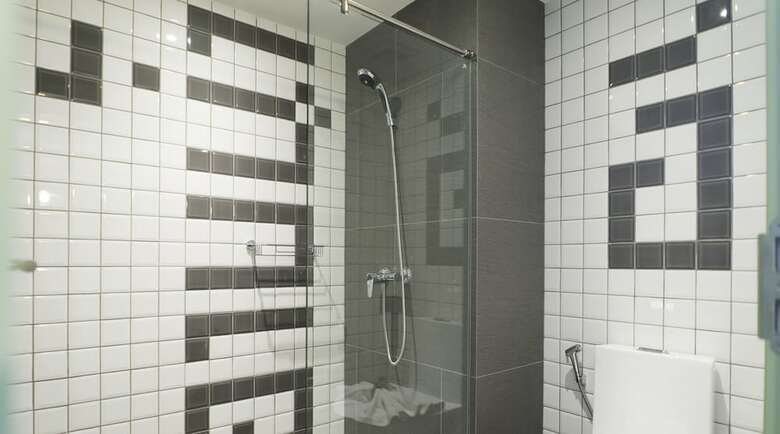 Samsen Street Hotel