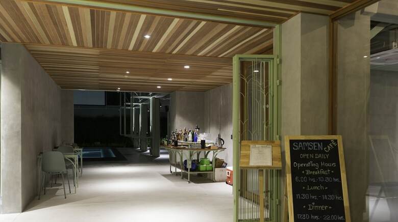 Samsen Street Hotel