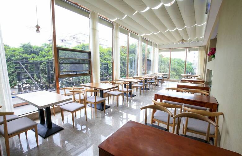 Manhattan Hotel Beiji Plaza Branch