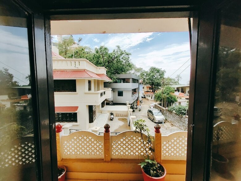 Hotel Radhika Palace
