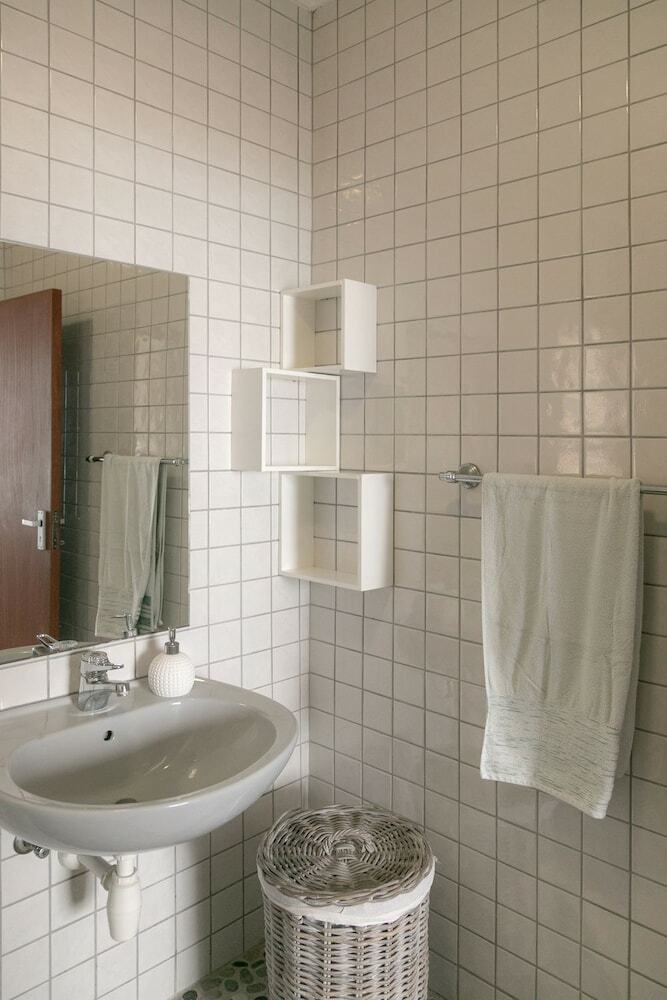 Blue Pearl - Situated Right On The Beach