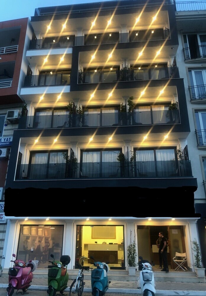 Apartamento Ece Marina Suit