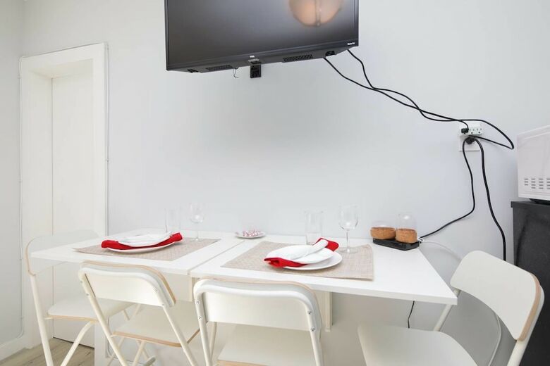 Lovely Apartment 10mins From Beach, 2mins To Mall