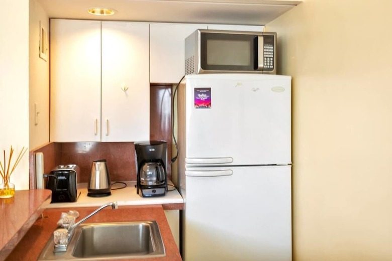 Gorgeous 1br Apartment, A Walk From The Beach