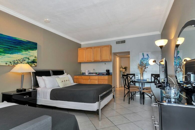 Apartamentos Gorgeous Gem, Walk From The Ocean!!