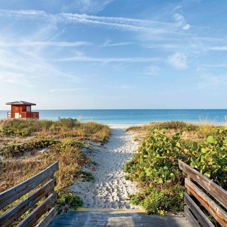 Apartamentos Gorgeous Gem, Walk From The Ocean!!