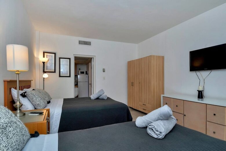 Apartamentos Lovely Little Studio With Pool, Hallandale Beach:)