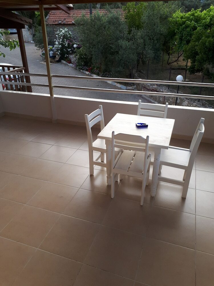 Lotus Patara Apart