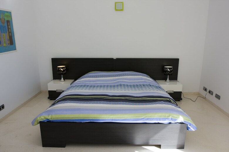 Sotogrande Almenara Modern 6 Br Villa