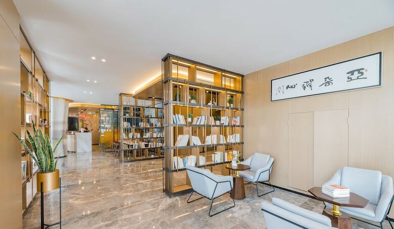 Atour Hotel Expo Center Yantai