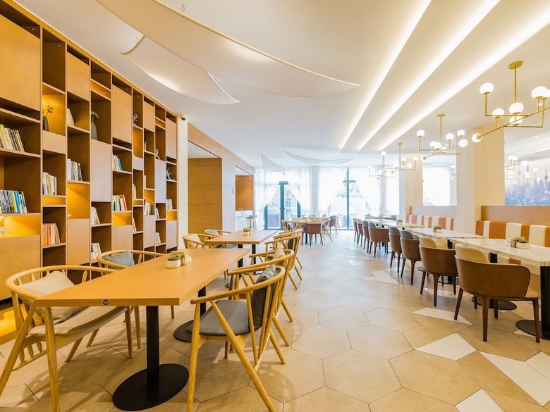Atour Hotel Expo Center Yantai