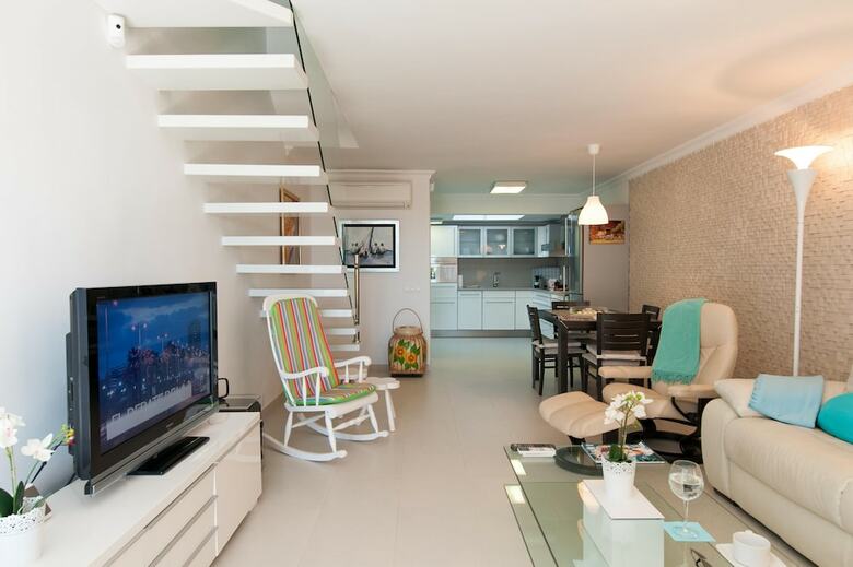 Beachfront Apart. Las Burras Mra 02